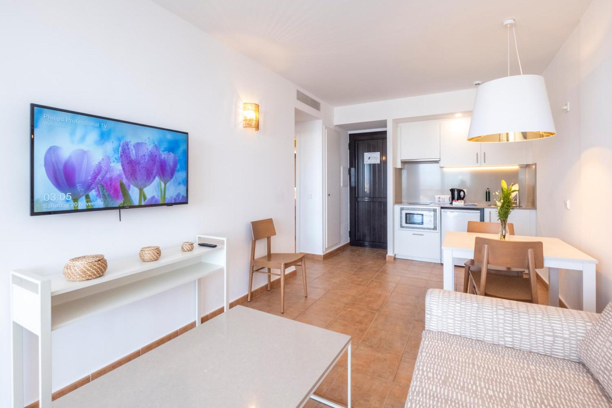 Calallonga Hotel Menorca Mahón Екстериор снимка
