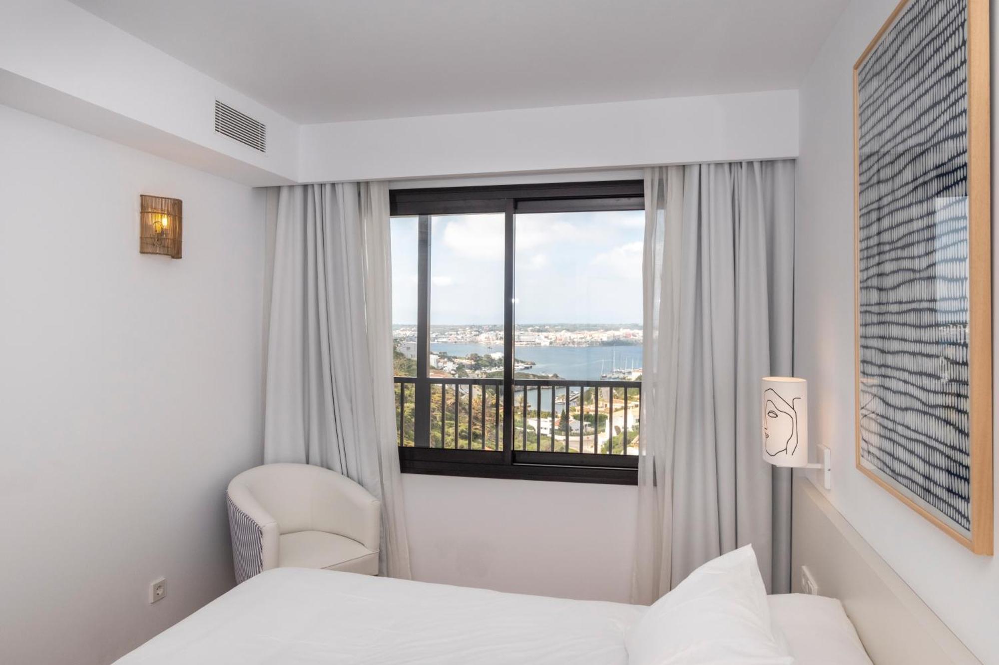 Calallonga Hotel Menorca Mahón Екстериор снимка