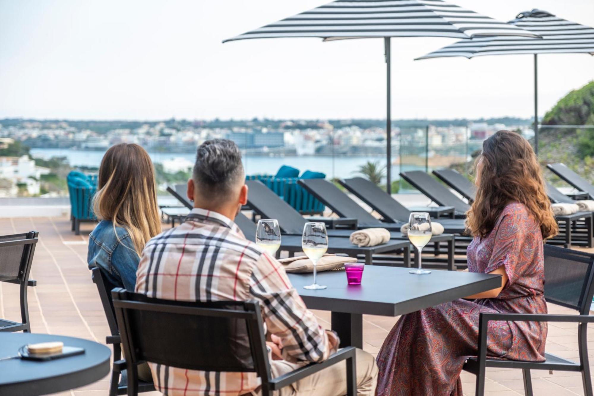 Calallonga Hotel Menorca Mahón Екстериор снимка