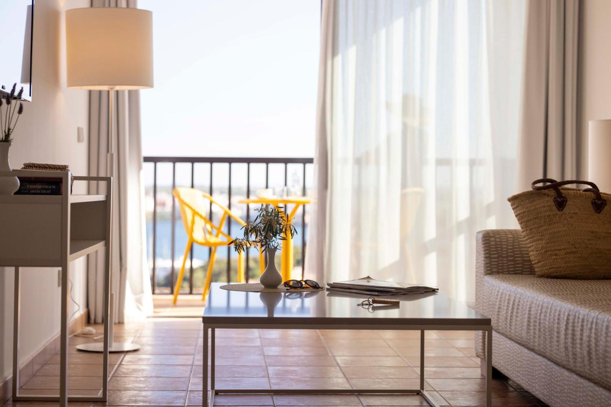 Calallonga Hotel Menorca Mahón Екстериор снимка